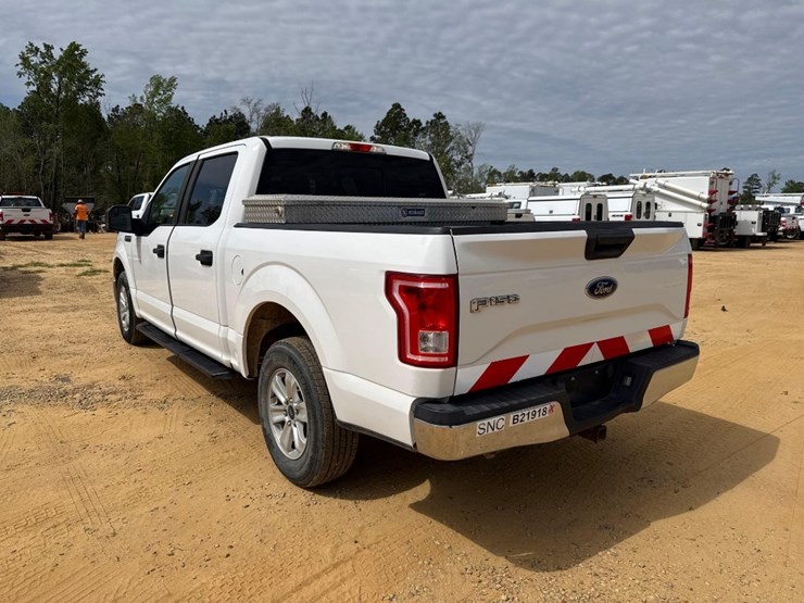 2019-ford-f150-xl-image-3