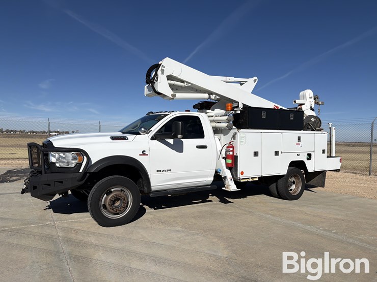 2019-ram-5500-40'-bucket-truck-image-1