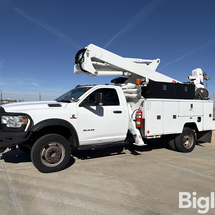 2019 Ram 5500 40' Bucket Truck