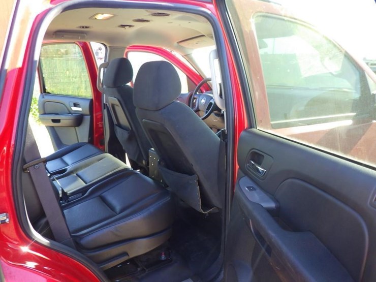 2008-chevrolet-tahoe-image-8