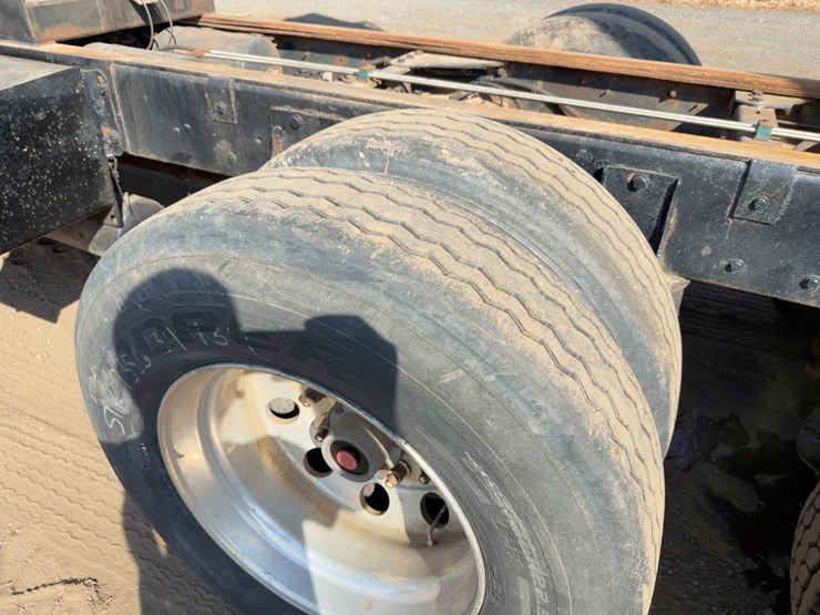 2001-kenworth-t800-image-14