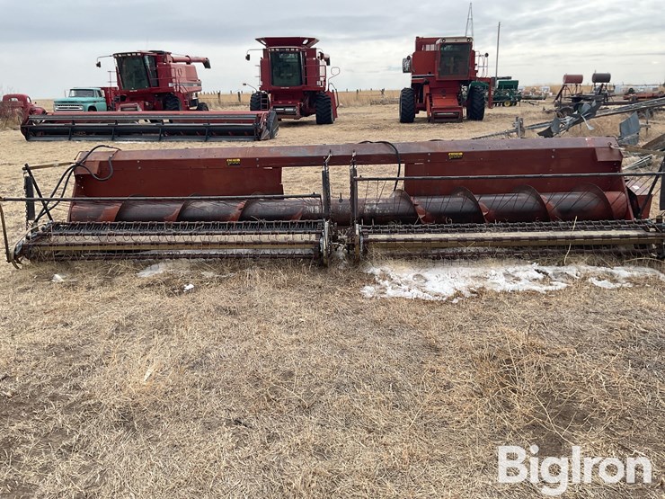 international-810-image-2