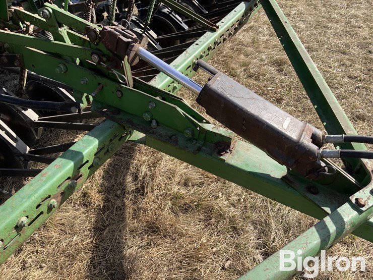 john-deere-8300-image-17