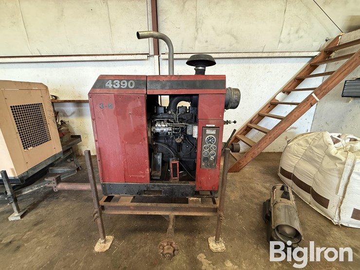 case-ih-4390-image-8