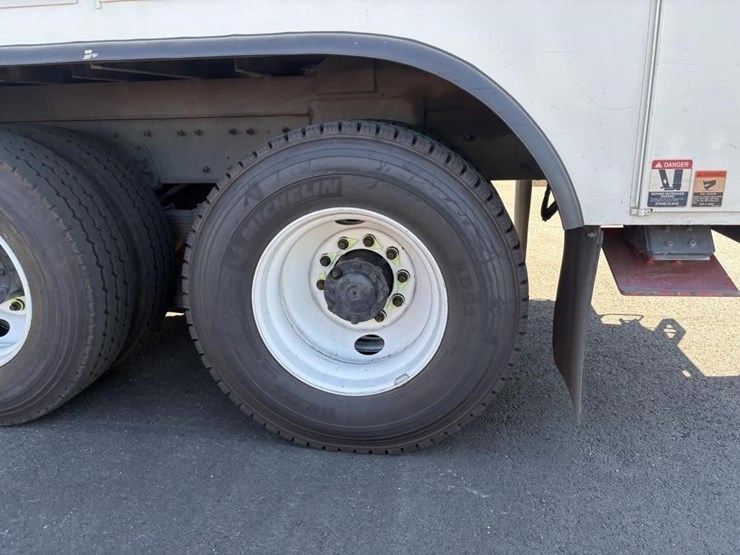 2012-international-workstar-7400-image-5