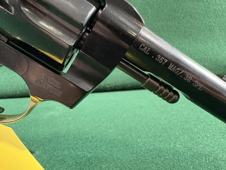 henry-mdl.h017bdm-357mag/38spl-revolver-image-3