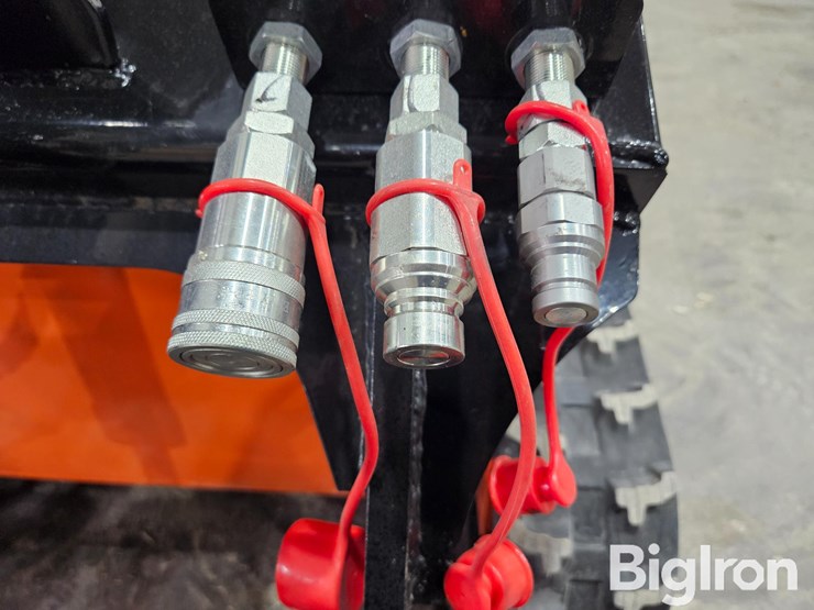 2025-massey-ferguson-730-image-13