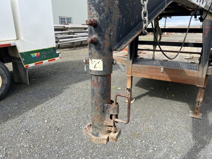 2012-elite-t/a-gooseneck-equipment-trailer-image-19