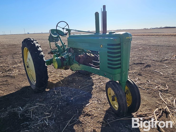 john-deere-b-image-3