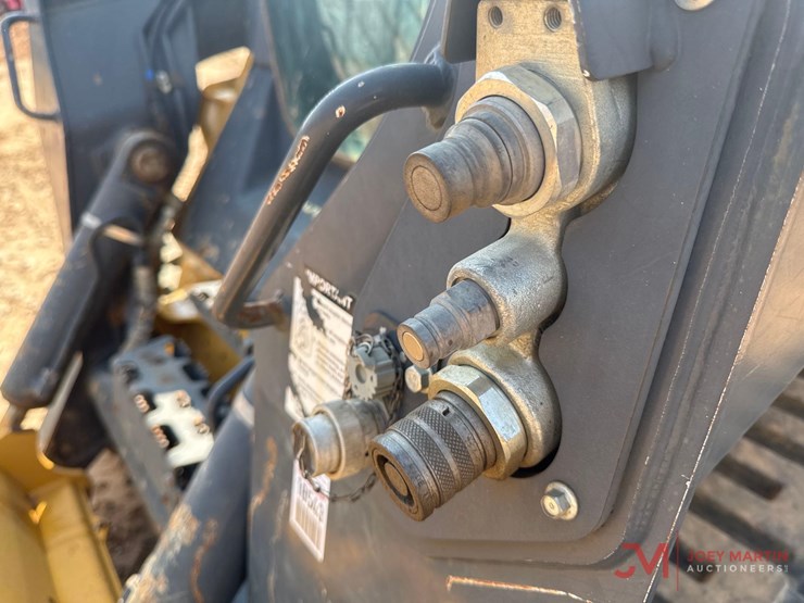 2020-deere-333g-image-11