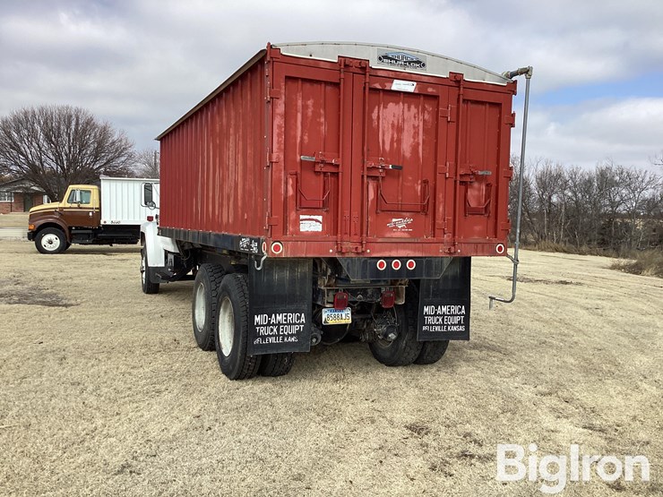 1990-ford-ft900-image-7