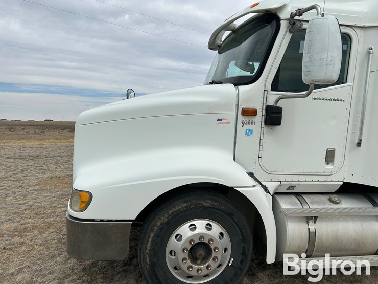 2003-international-9200i-image-9