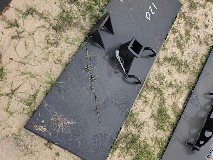 120---skid-steer-receiver-hitch-image-1