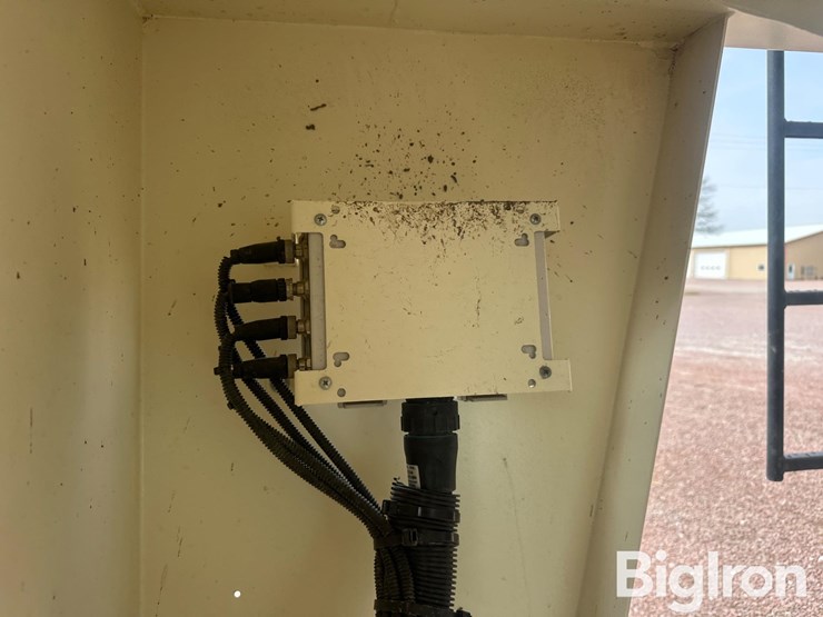 2021-meridian-375rt-image-10