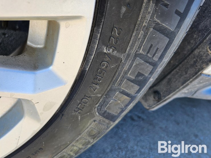 2017-chevrolet-equinox-lt-image-12