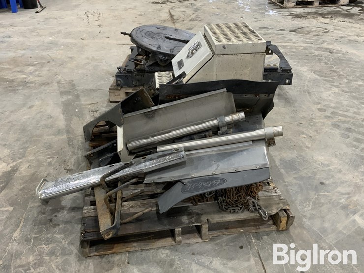 massey-ferguson-730-image-4