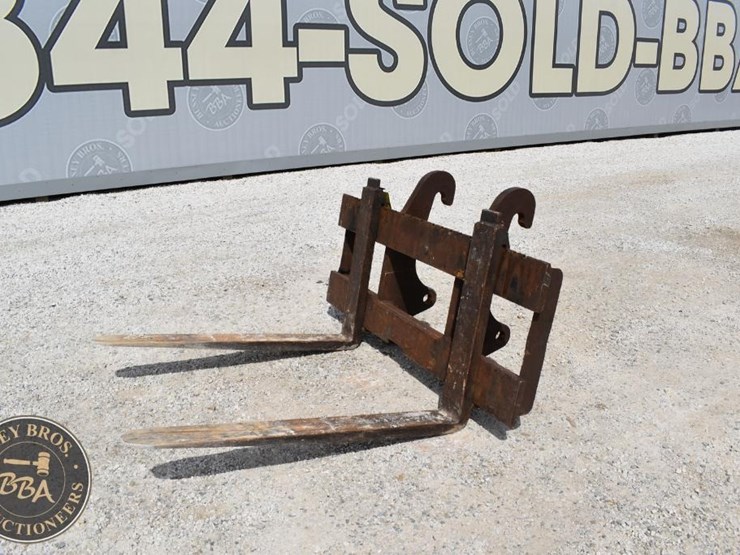 caterpillar-420e-image-2