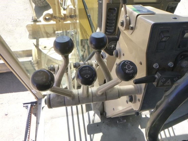 caterpillar-143h-image-27