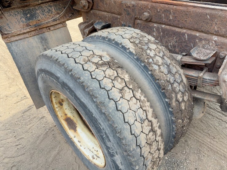 1992-international-4900-image-19