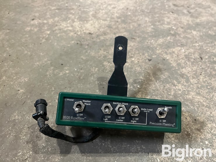 precision-planting-20/20-row-flow-image-8