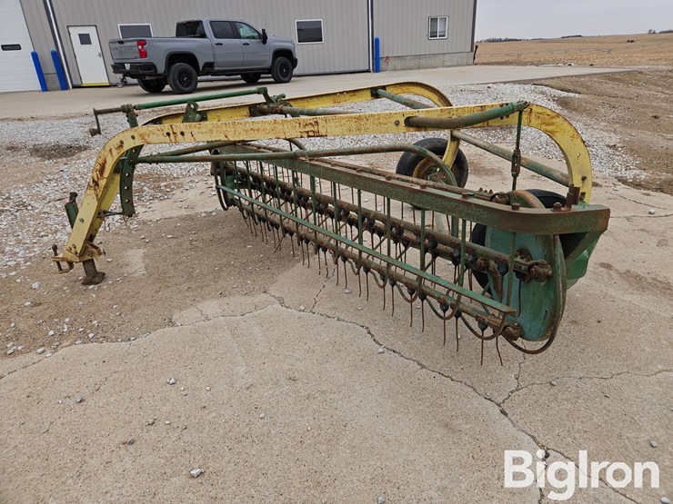 john-deere-896-image-1