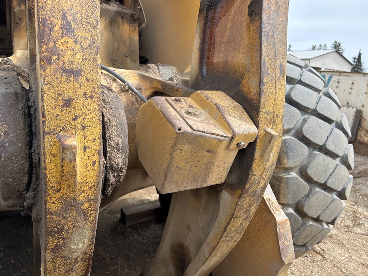 caterpillar-980g-image-12