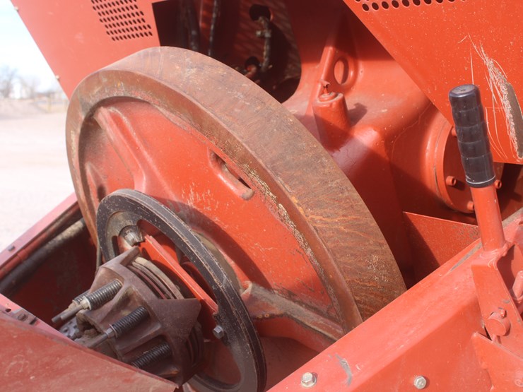 hesston-4910-image-22