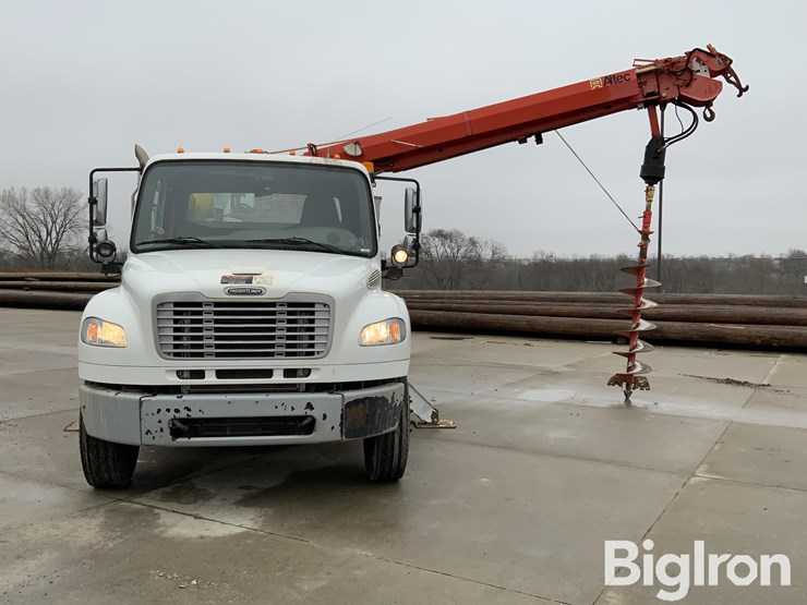 2015-freightliner-m2-106-image-2