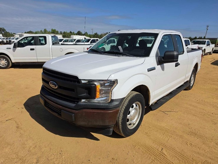 2019-ford-f150-xl-image-1
