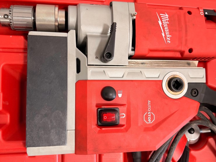 milwaukee-tools-&-batteries-image-9