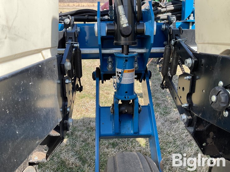 2019-kinze-3200-image-20