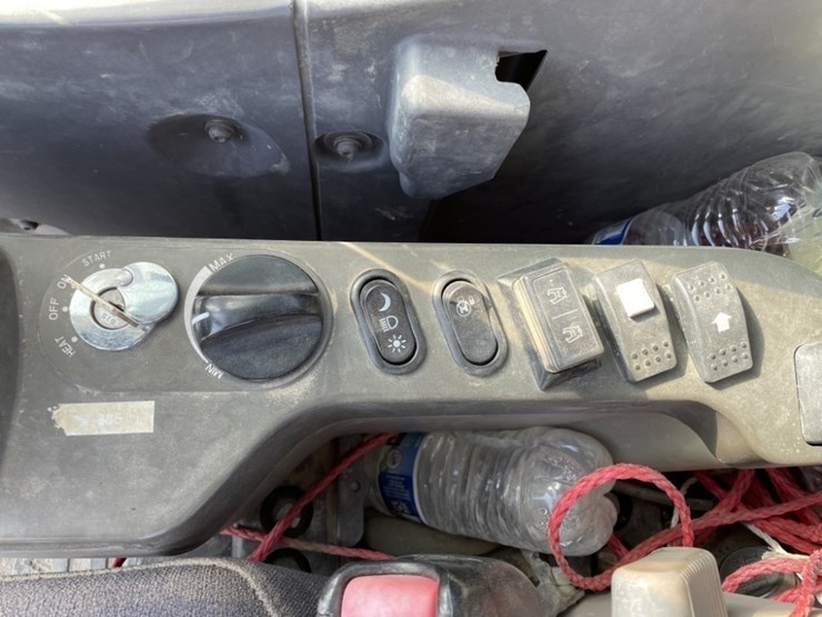 2013-komatsu-pc290-lc-10-image-46