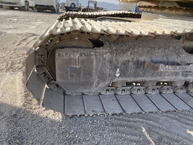 2012-deere-250g-lc-image-26