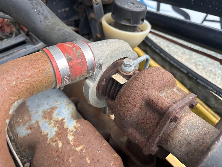 new-holland-lx885-image-33