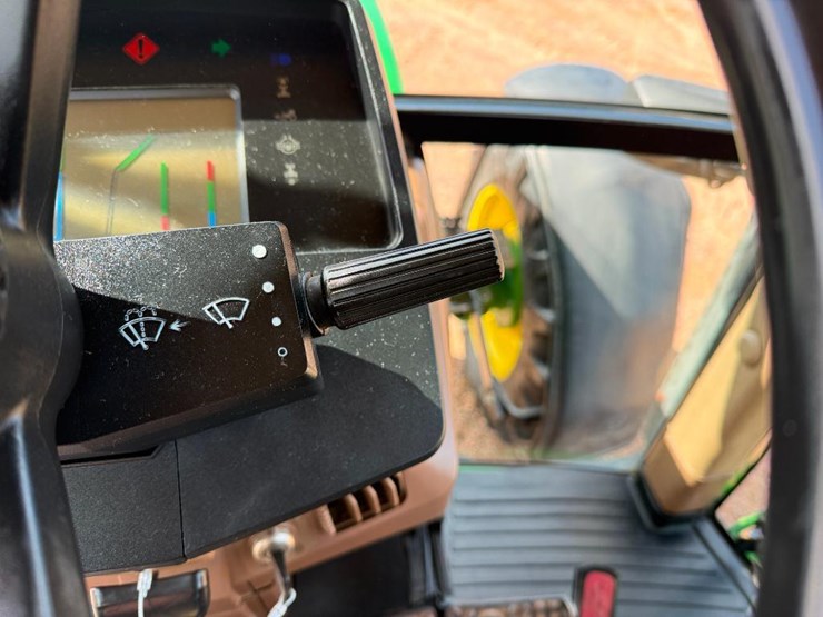 john-deere-7200-image-46