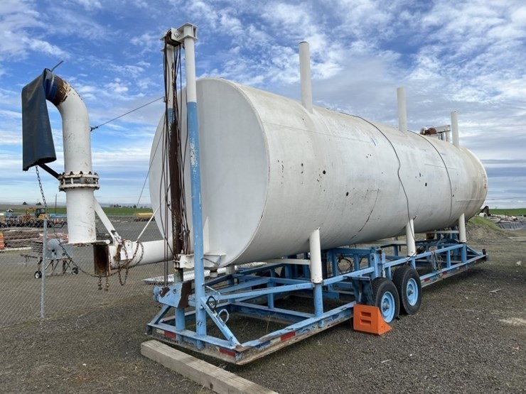 10,000-gallon-towable-water-tower-image-4