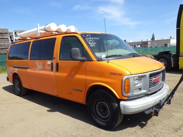 2000-gmc-safari-image-2