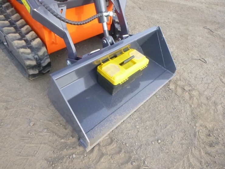 tpm-t460-skid-steer-track-loader-image-8