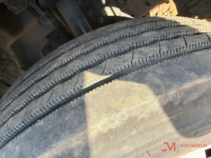 2017-mitsubishi-fuso-fe160-image-5