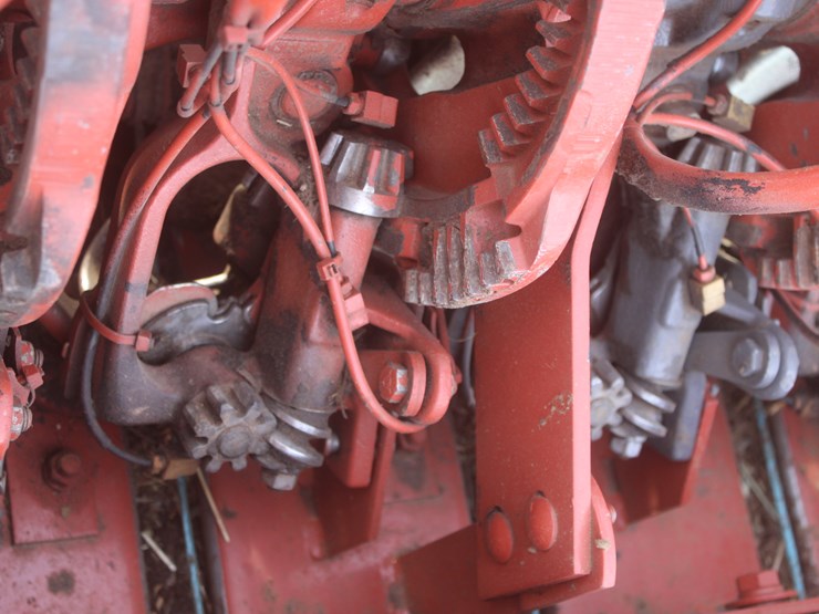 hesston-4910-image-60