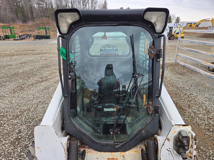 2017-bobcat-s570-image-43