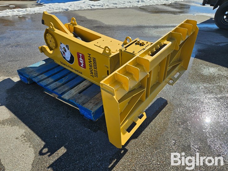 2025-massey-ferguson-730-image-7