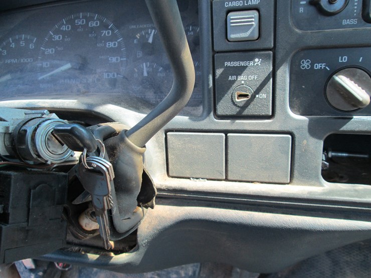 1997-chevrolet-1500-image-30