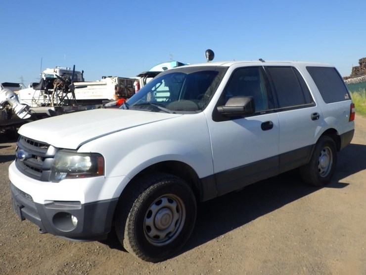 2015-ford-expedition-image-1