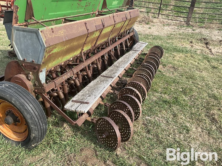 john-deere-12-image-19