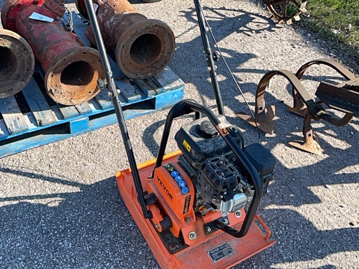 vevor-forward-plate-compactor-image-1