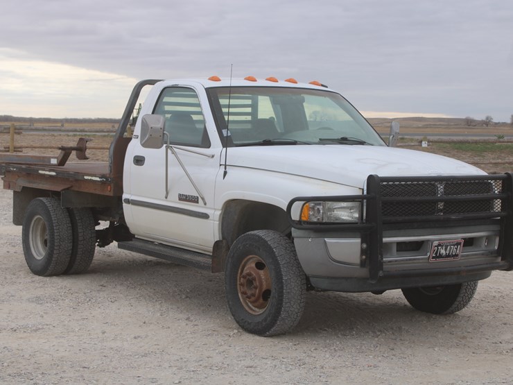 1999-dodge-3500-image-4