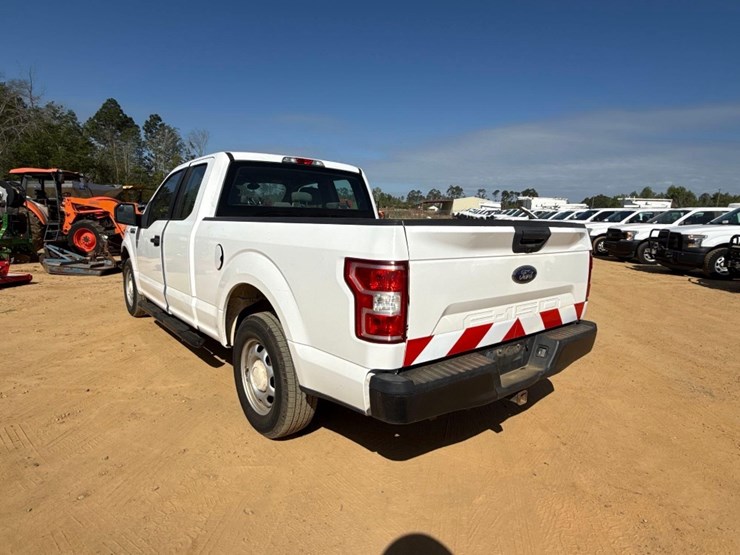 2019-ford-f150-xl-image-3