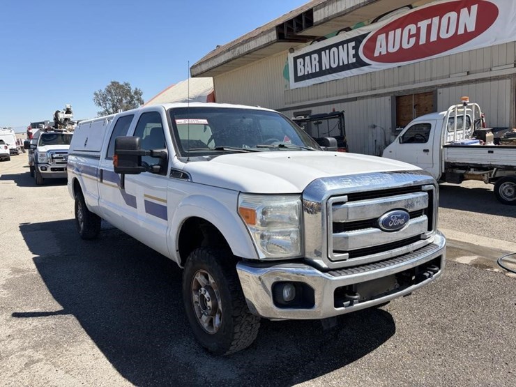 2016-ford-f250-xlt-image-2