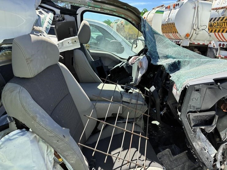 2020-ford-f150-image-10